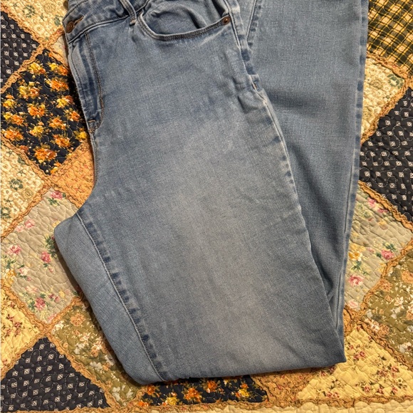 Old Navy Light Blue Skinny Jeans - Picture 1 of 3